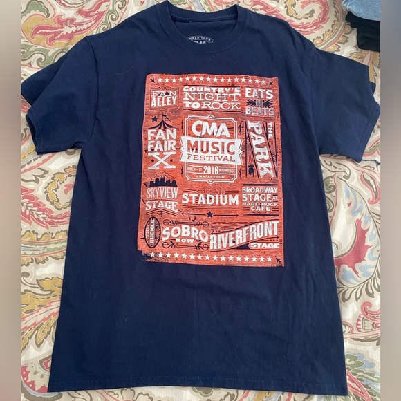 Concert T-Shirt CMA Country Music Festival 2016 Size  M Nashville CMAFest.com - Picture 1 of 4